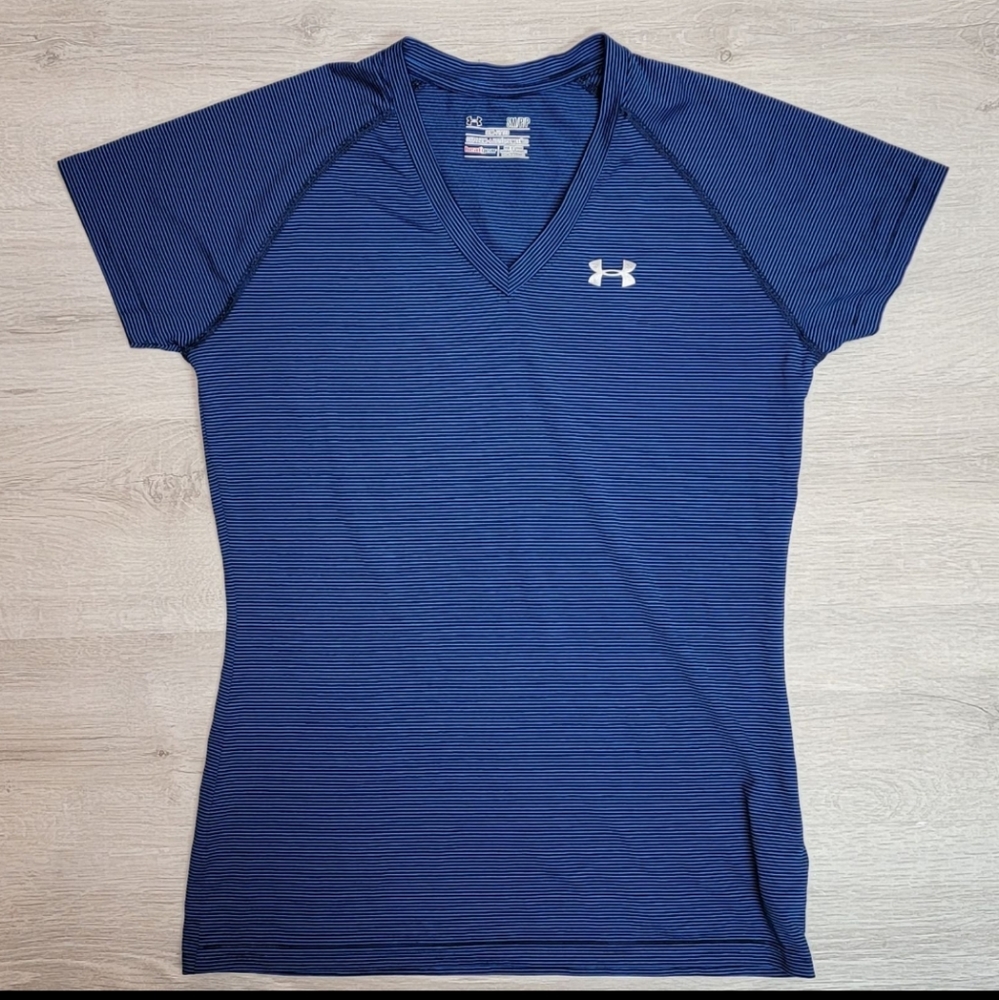 UnderArmour ladies small Blue semifitted striped v neck short sleeve Shirt [107]